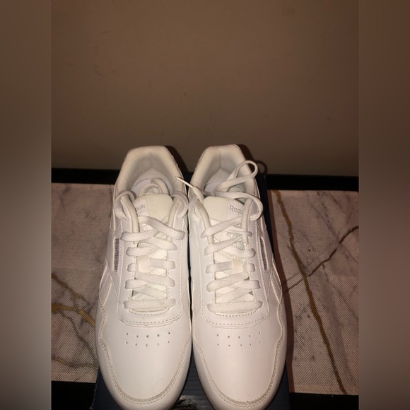 Classic white Reeboks; very nice, very comfortable; great for walking - Picture 7 of 8